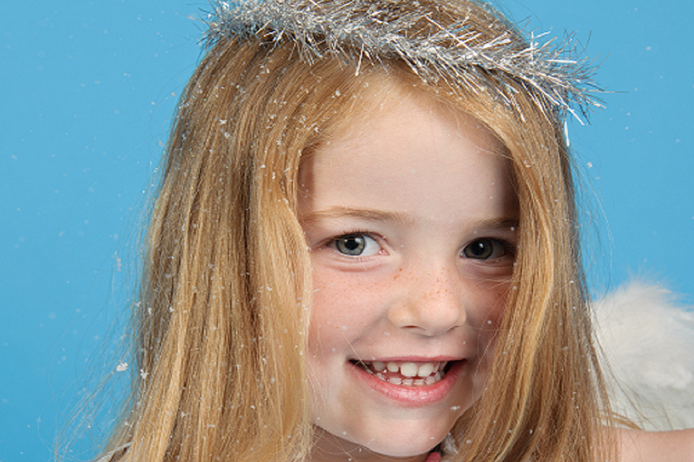 Tips and Tricks on How to Put Hair Tinsel in your Child’s Hair