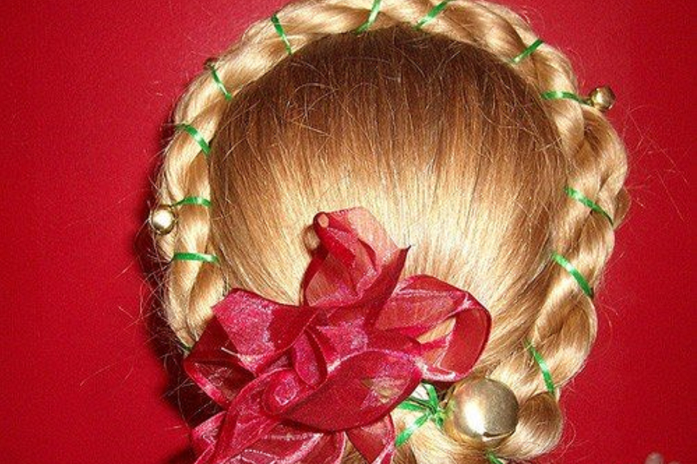 Celebrate in Style: Winter Festivities and Dazzling Hair Tinsel