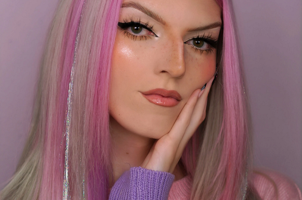 Master the Hair Tinsel Trend with These Dos and Don’ts