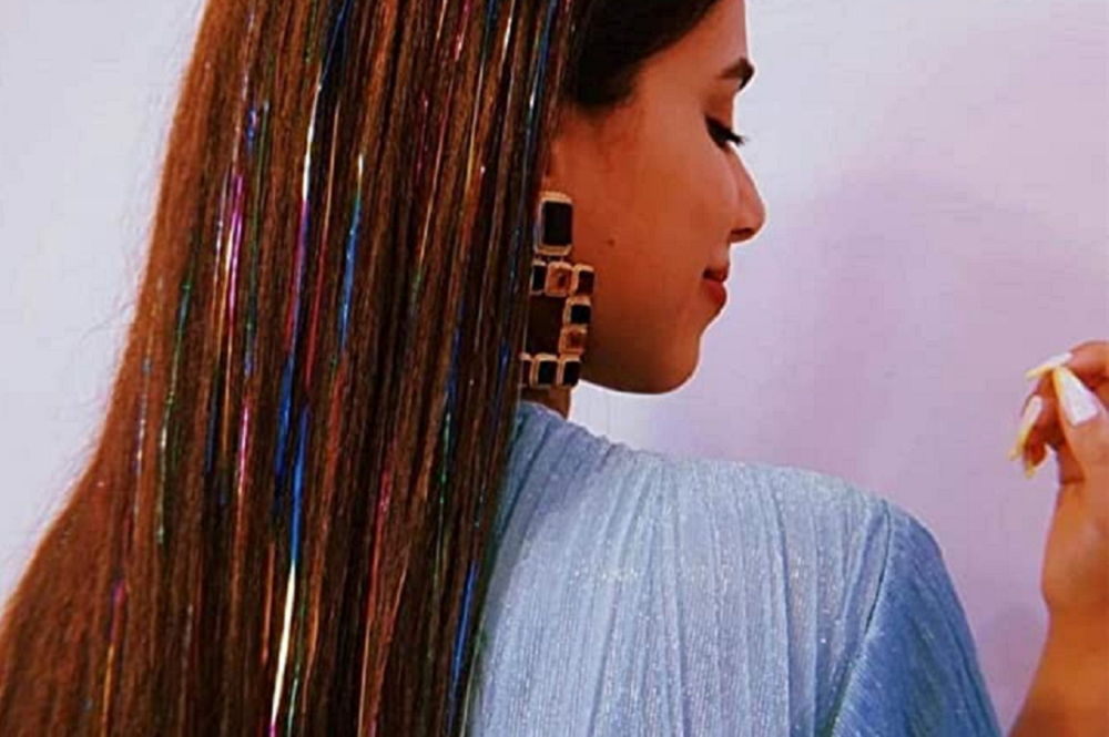 Mastering the Art of Hair Tinsel – From Choosing Colors to Styling Tricks